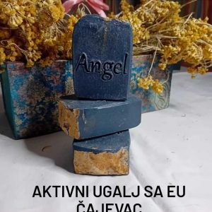 SAPUN SA AKTIVNIM UGLJEM I ETERIČNIM ULJEM ČAJEVCA
